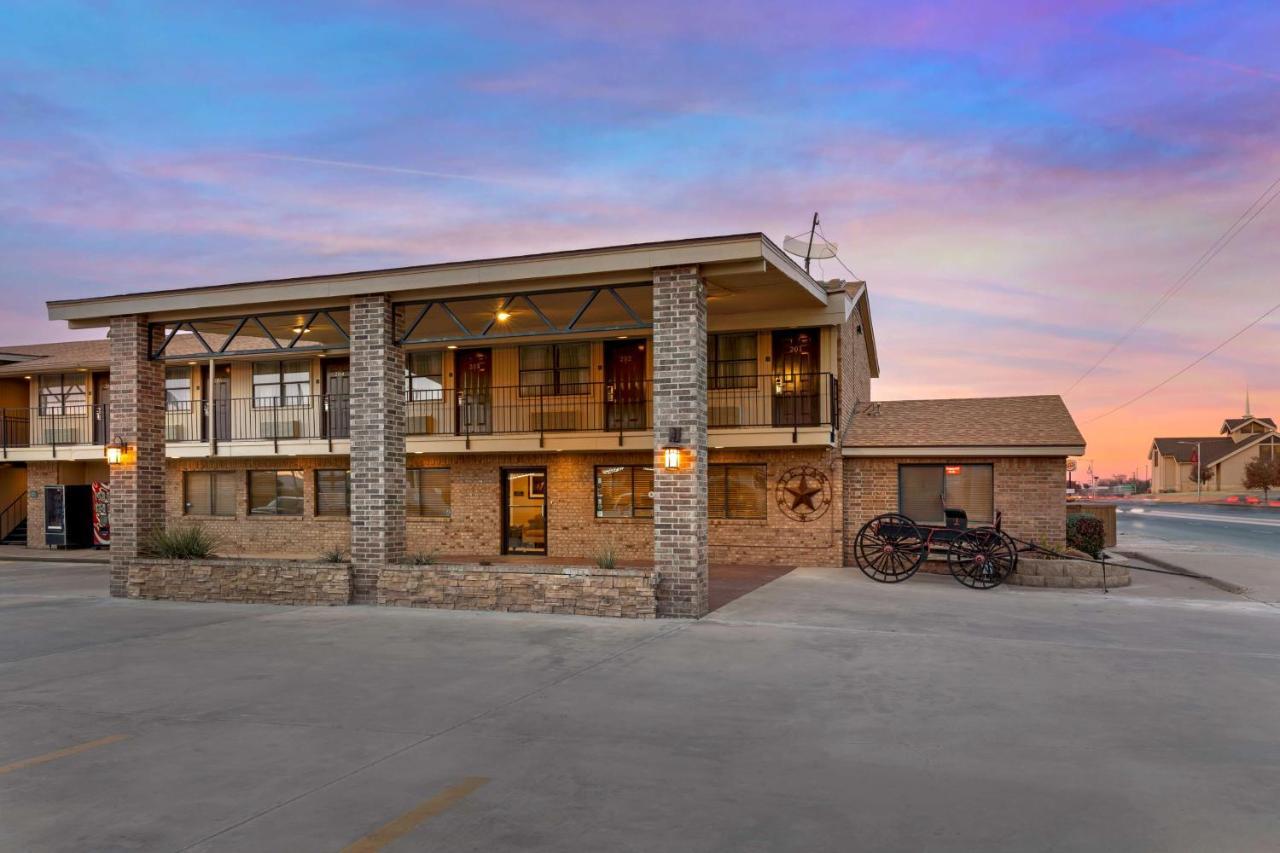 Best Western Caprock Inn Brownfield Exterior photo